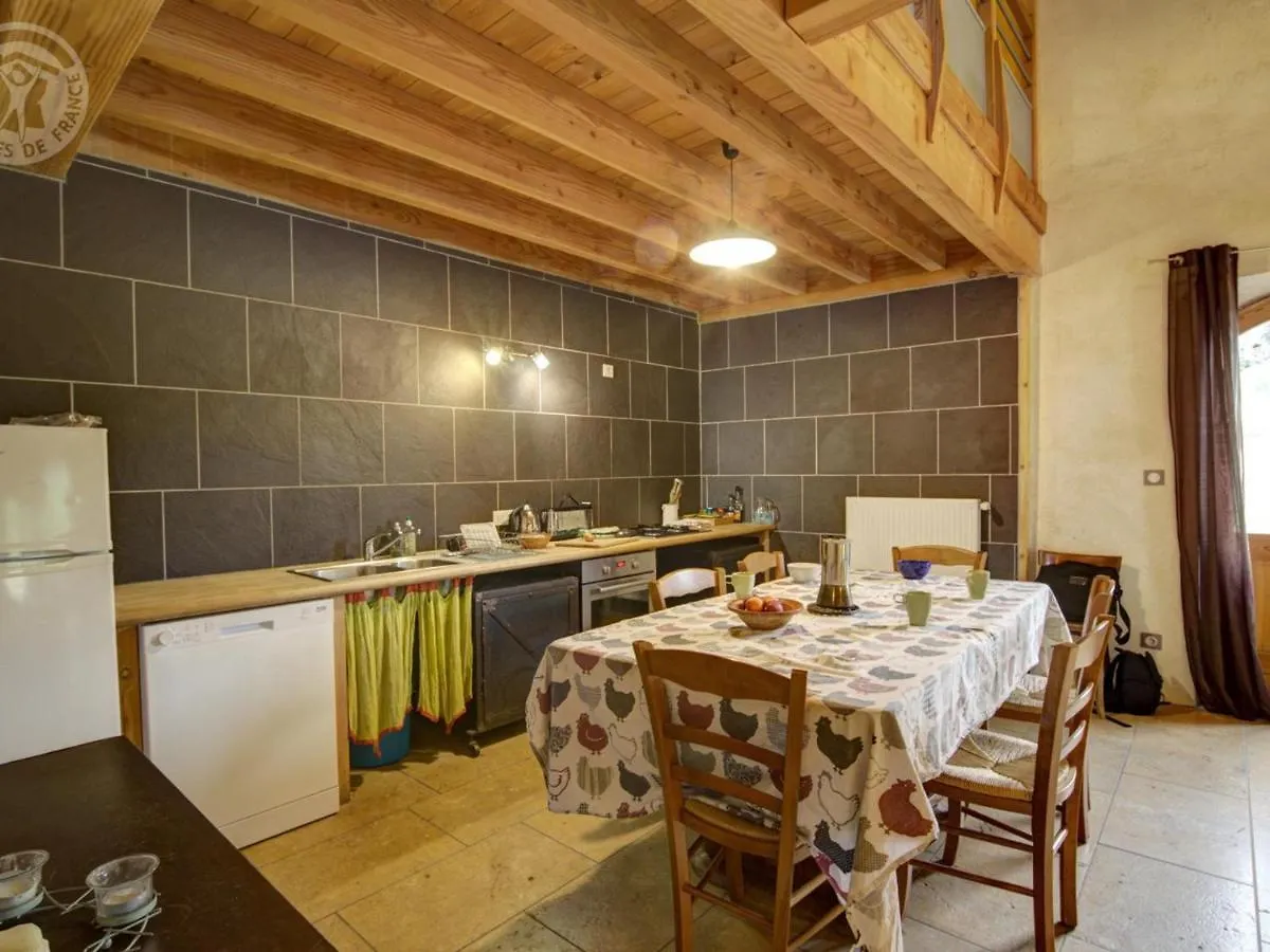 Holiday home Gite 3 Chambres Avec Terrasse, Jardin Et Equipements Bebe - Fr-1-496-190 Saint-Romain-d'Urfe
