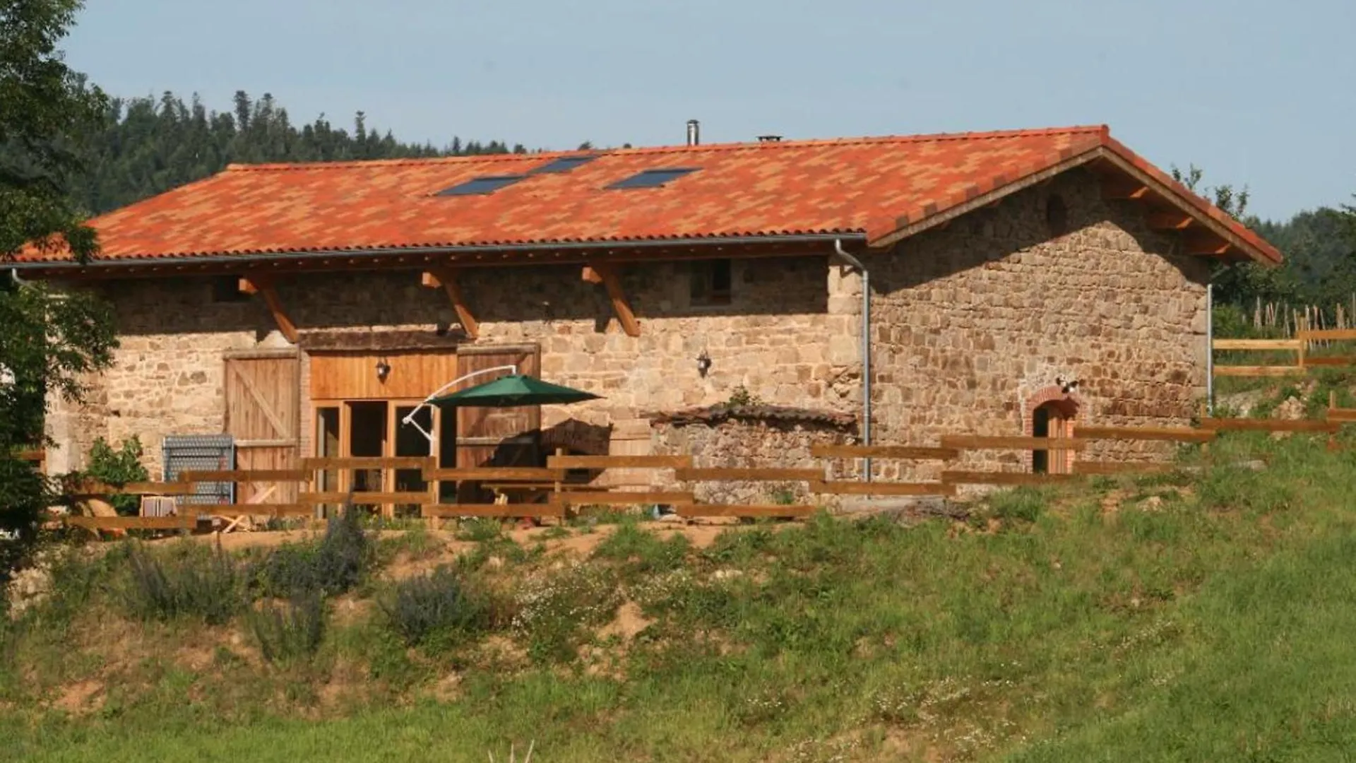 Gite 3 Chambres Avec Terrasse, Jardin Et Equipements Bebe - Fr-1-496-190 Saint-Romain-d'Urfe 0*,  France